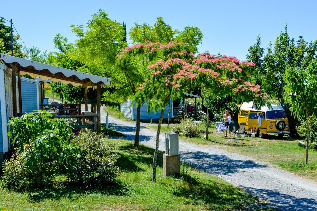 Domaine De Chadeyron Hotel Lagorce  Luaran gambar